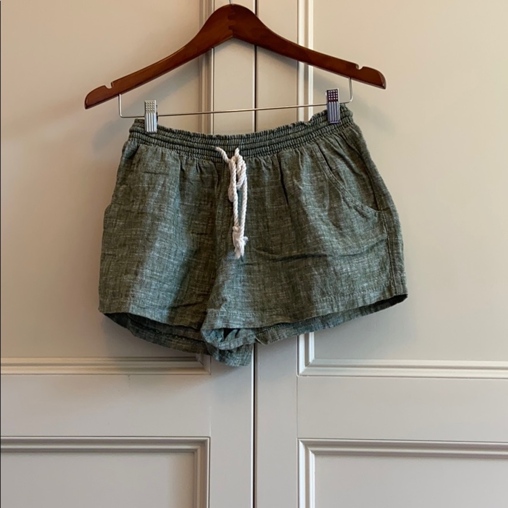 Green relaxed fit short